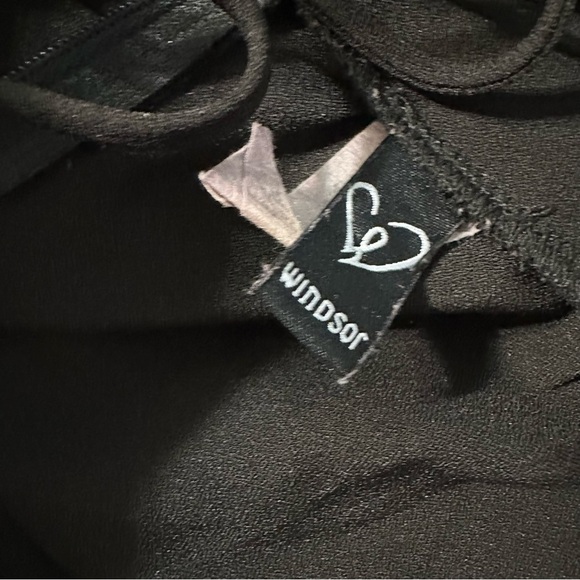 Windsor women's size large black romper, pit to pit 17", inseam 3 1/2" - Picture 4 of 5